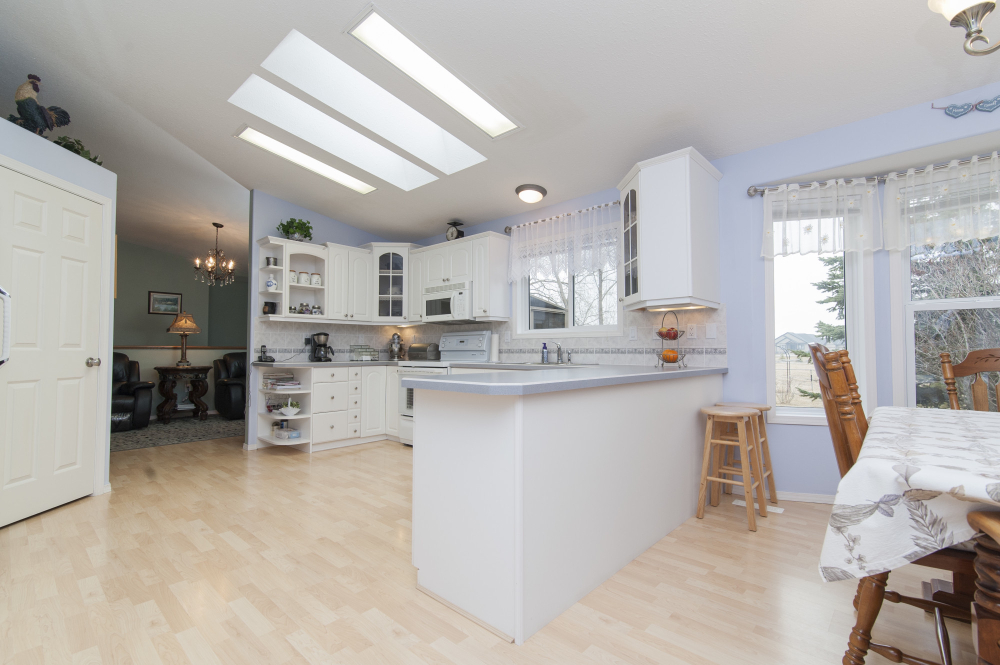Kitchen Soffit Design and Remodeling Guide